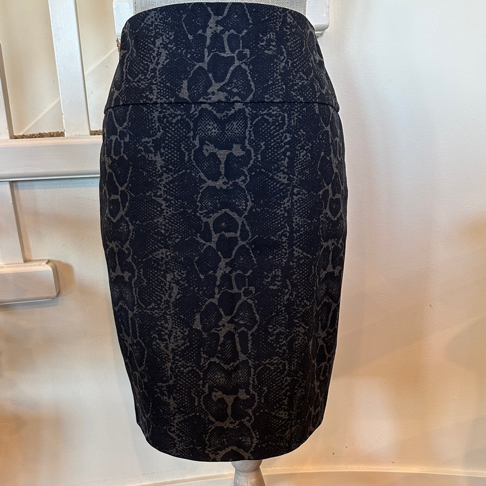 UP! pull on skirt